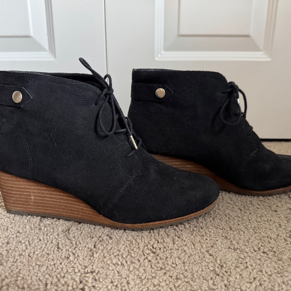 Dr. Scholl's Black Suede “Conquer” Wedge Booties, Sz 9
